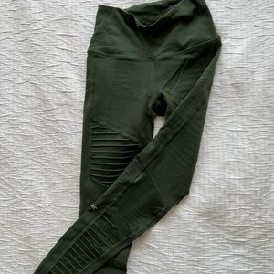 Alo yoga green Moto legging